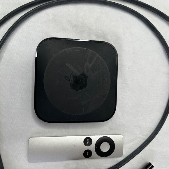 Apple TV 3rd Gen A1469 1080p HD Streaming Box W/ Remote & Power Cord - Picture 4 of 10